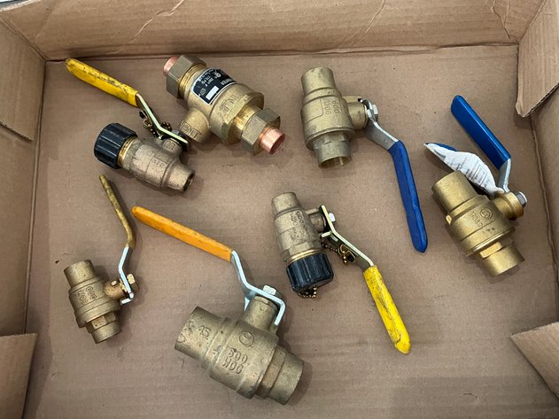 Image for (7) Assorted Ball Valve Shutoffs