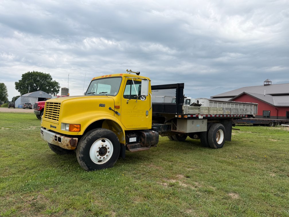 1995 International Flatbed Truck