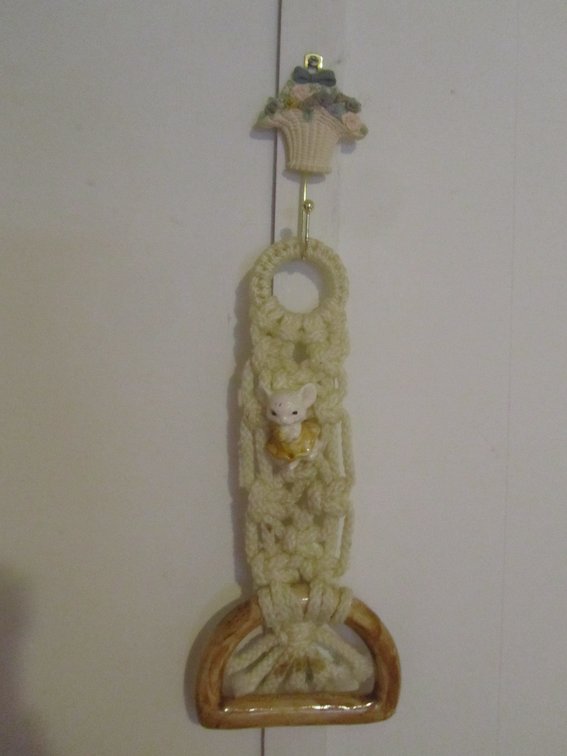 Macrame Wall Decoration w/Wall Hanger