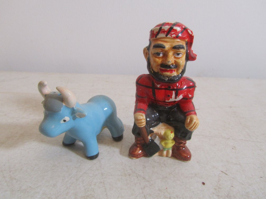 OMC Paul Bunyan And Babe The Blue Ox Salt & Pepper Shaker Set