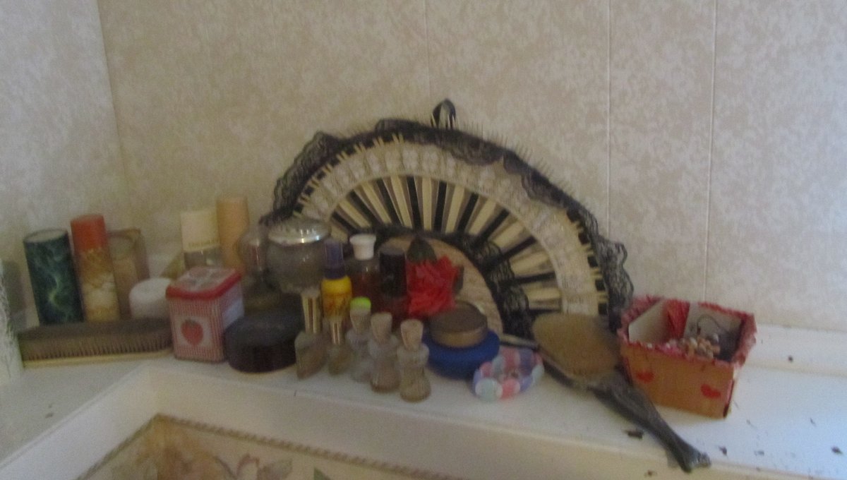 Lot Of Assorted Beauty Products