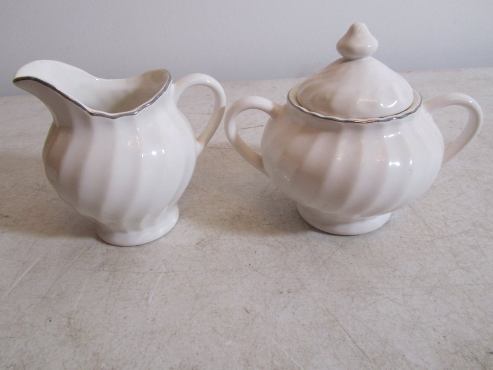 Cream & Sugar Set