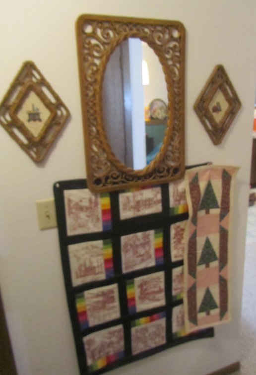 Lot Of Decorative Wall Hangings