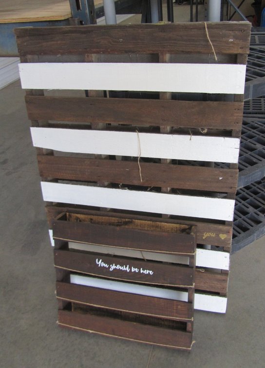 (2) Pallet Style Wall Decorations