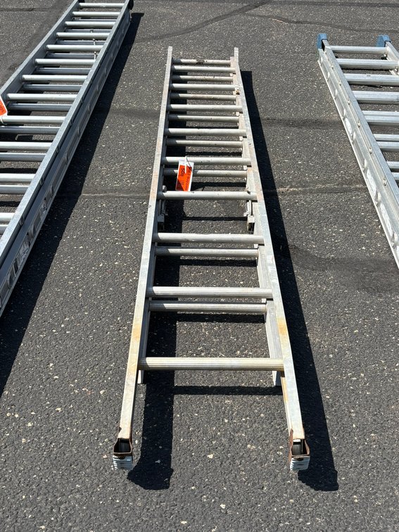 10' Aluminum Ladder
