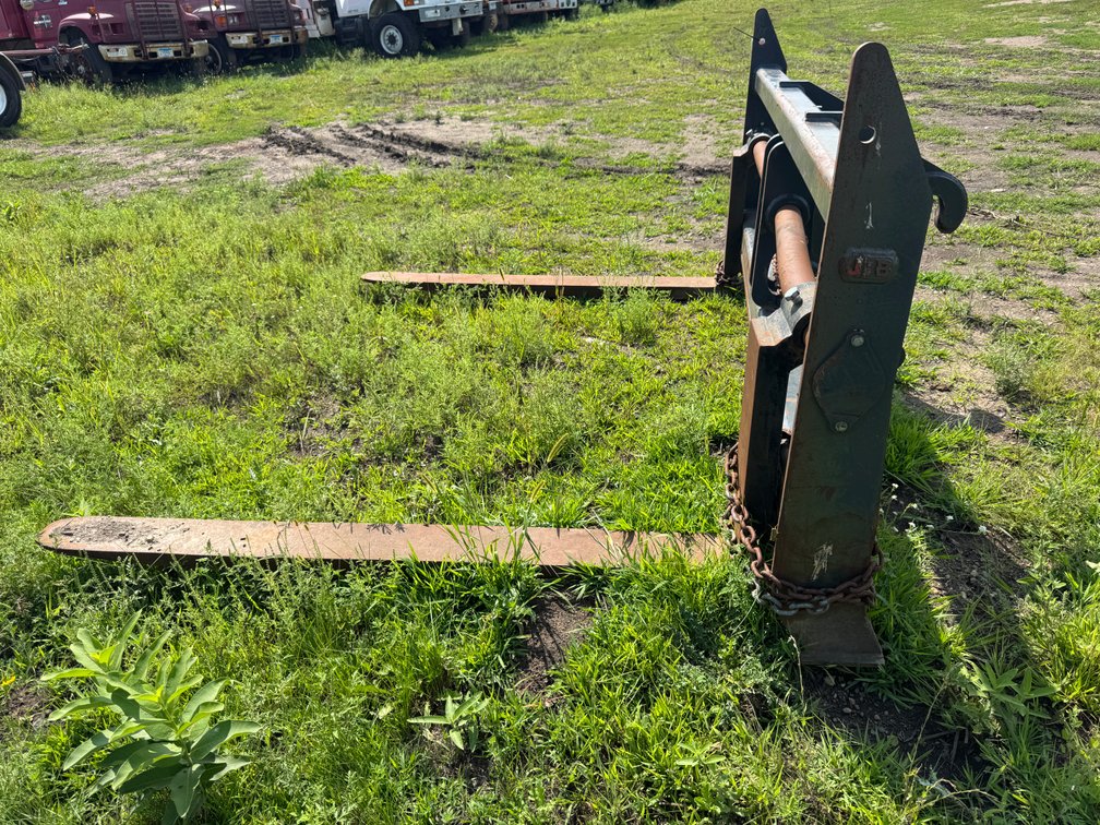 Paladin 96" x 72" Loader Forks