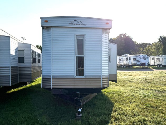 Image for 2005 Breckenridge 38' Travel Trailer