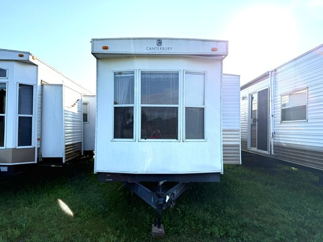 Image for 2006 Canterbury Park Model Travel Trailer