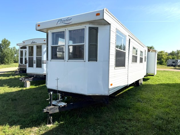 Image for 1999 Fleetwood Prowler 39' Travel Trailer
