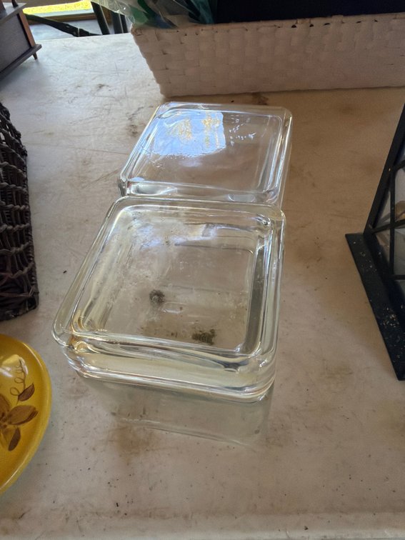 Glass containers