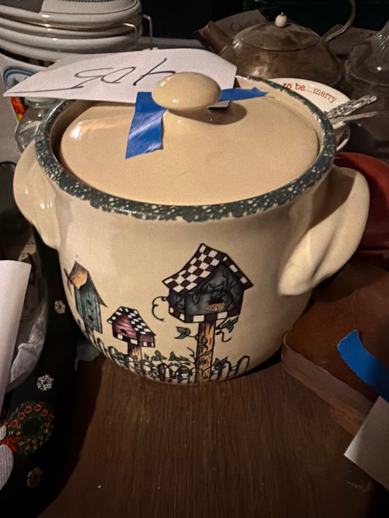 Cookie jar
