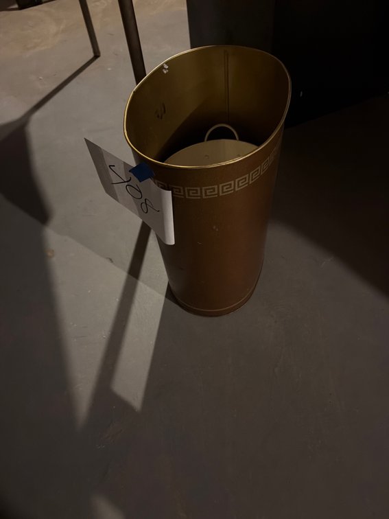 Trash can