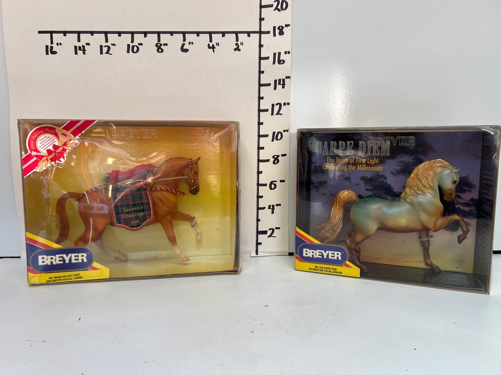 Breyer 2000 Holiday Hunt & Celebrating The Millennium - New in Box