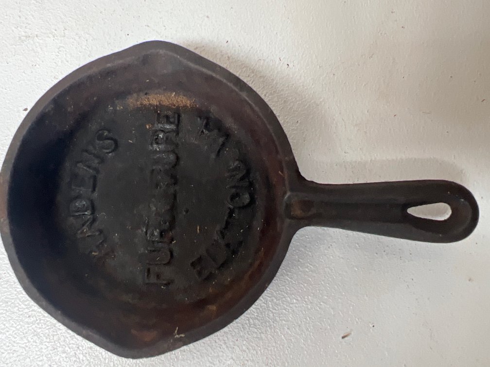 Vintage Haden Furniture Elkton Va 3.5” Cast Iron Skillet