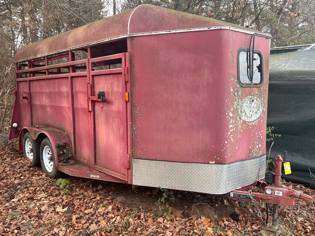 Livestock Trailer Dual Axle 16ft Long 6ft Wide 6.25ft Hght Inside Dimensions