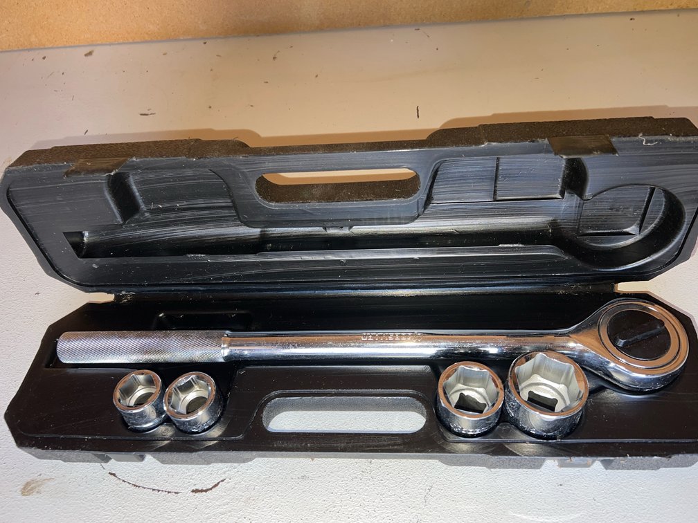 Job Smart 3/4” Drive Ratchet 15/16” to 1&1/2” Sockets