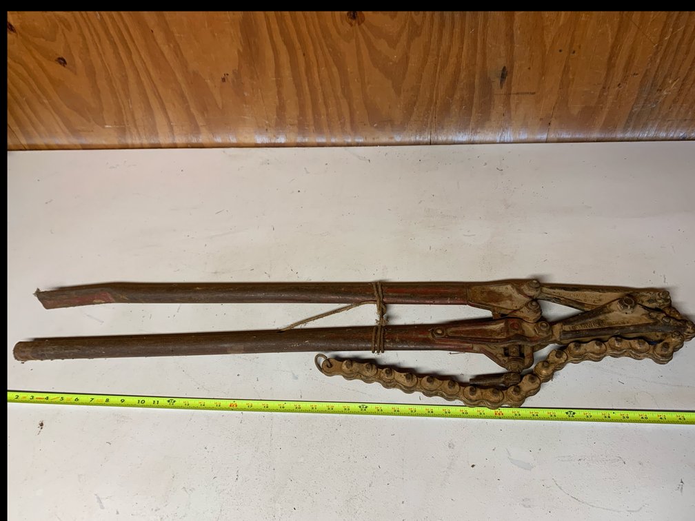 Wheeler Mfg. Corp. Pipe Vise. 45” Long