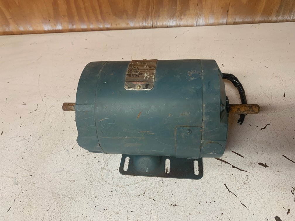 Electric Motor. Untested. Motor Spins Freely