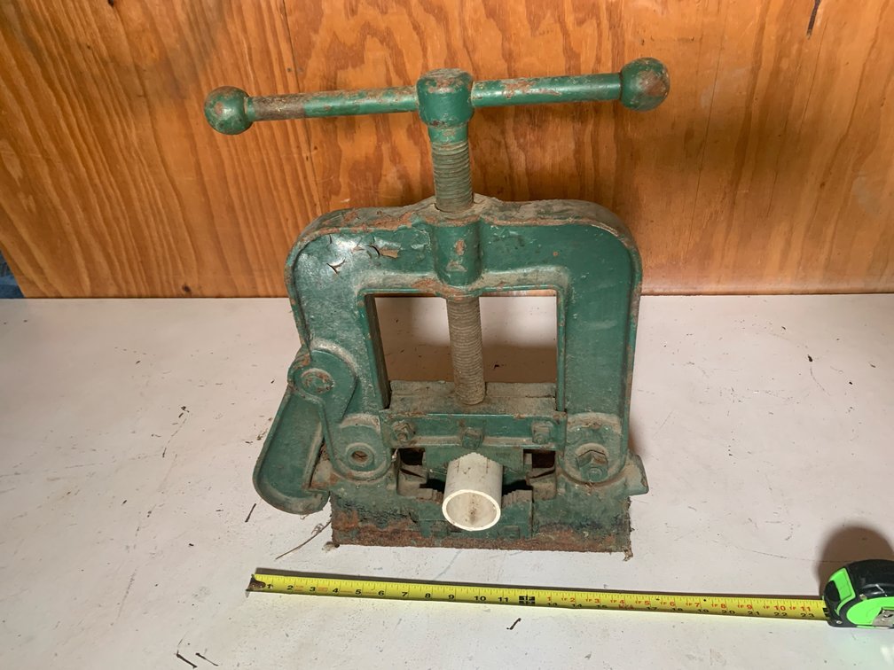 Pipe Clamp. 18” Wide. 21” Tall