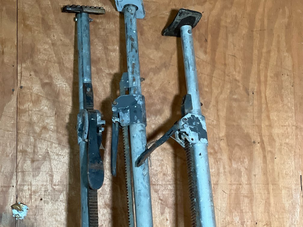 Lot of 3 Adjustable Load Bracing Jacks