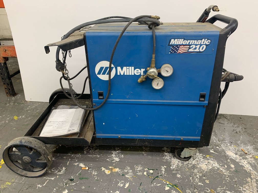 Millermatic 210 Welder With MIGmatic M-25 Gun and Spoolmate 3035. Works.