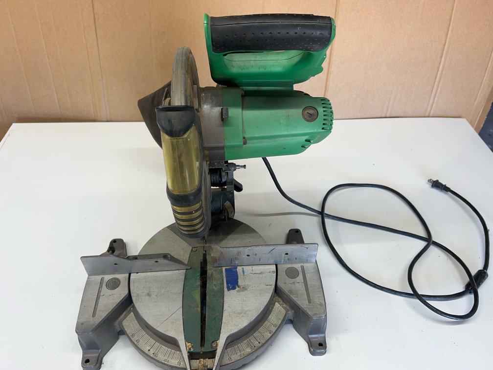 Hitachi C 10FCE 10” Compound Saw