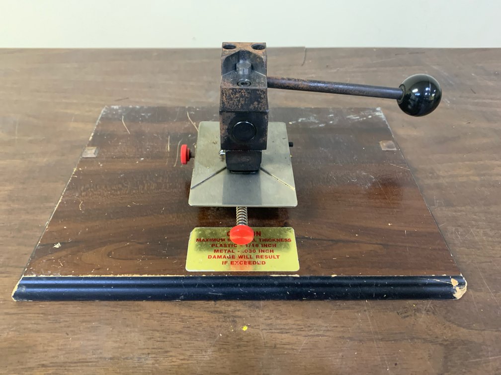 Hole Punch / Corner Rounder For Making Plaques