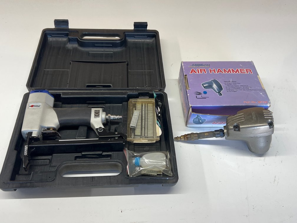 Milliken Air Hammer & Spotnails 71 Series Long Nose Air Nailer