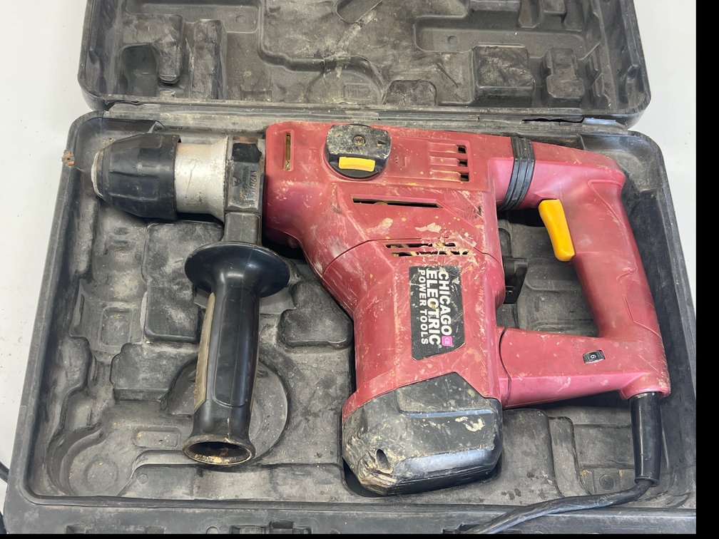 Chicago Electric 1&1/8” Chuck Rotary Hammer Drill