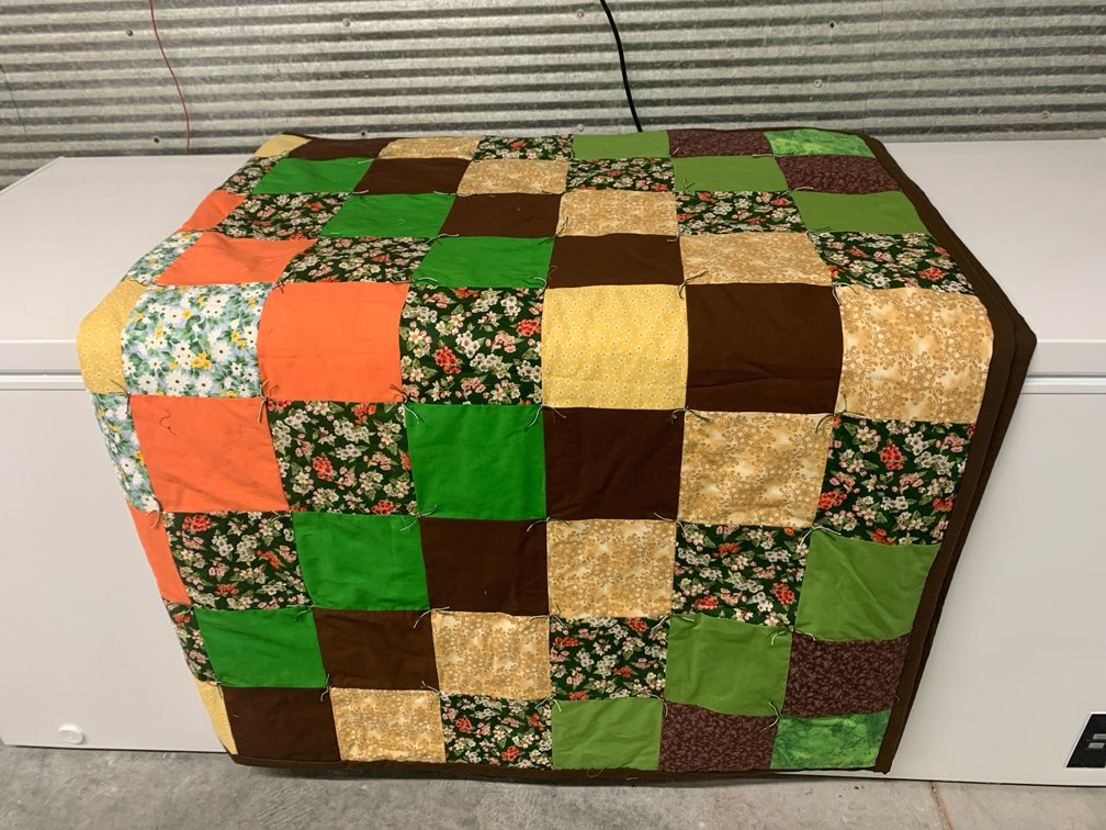 Hand Made Quilt. 84”x60”