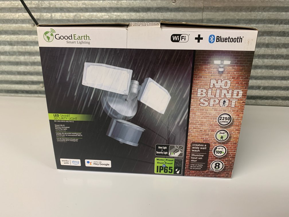 New In Box Good Earth LED Smart Security Light