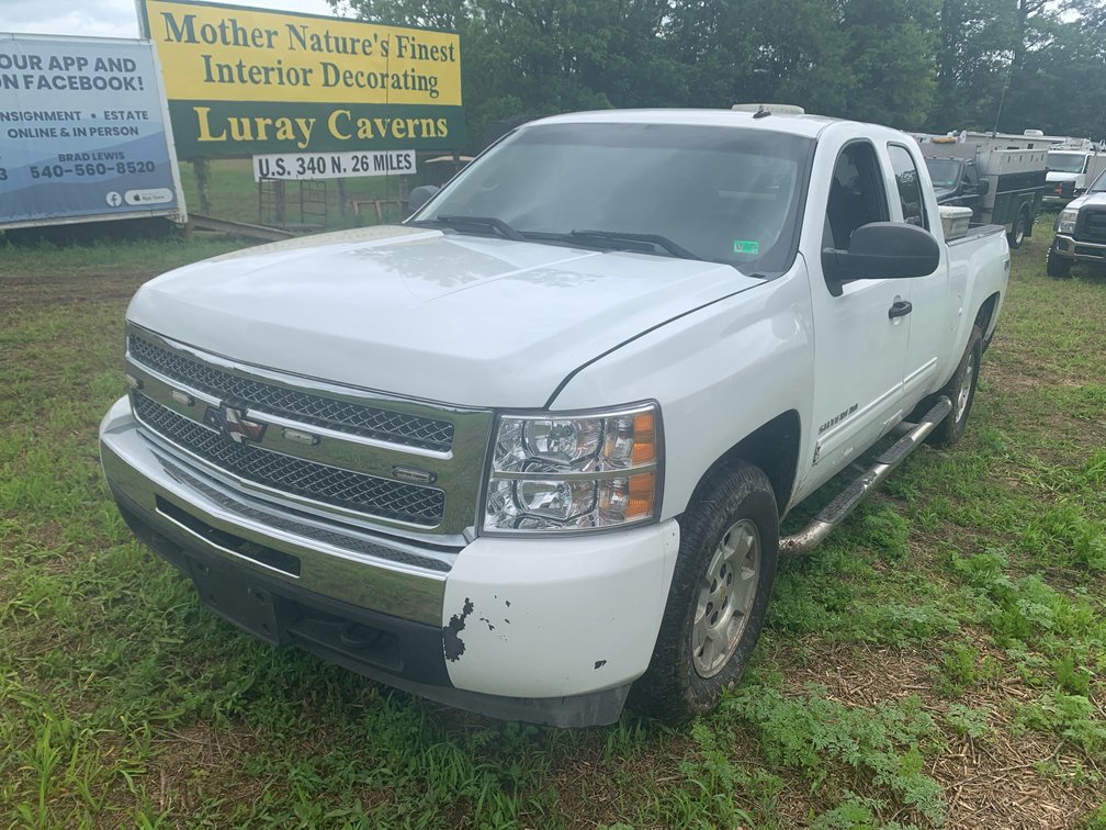 2010 Chevrolet Silverado Pickup Truck