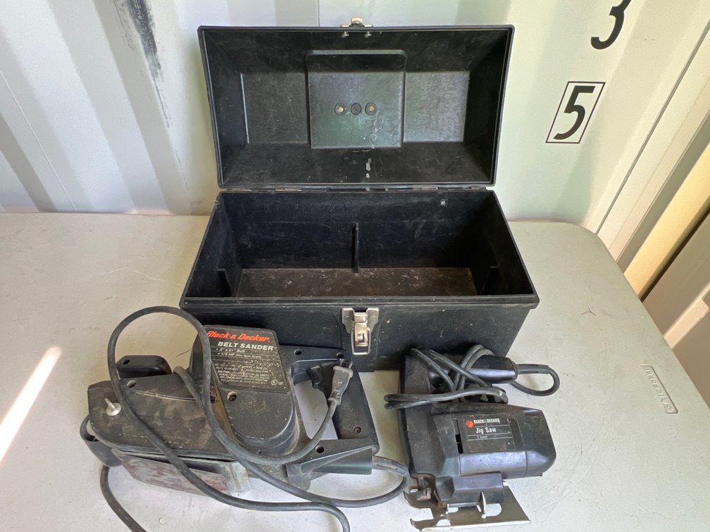 Black & Decker 3” X 21” Belt Sander & 2-Speed Jig Saw