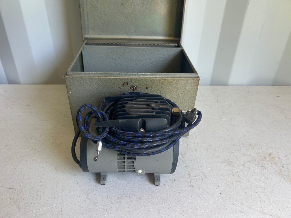Badger Model 180-1 Oilless Diaphragm Compressor
