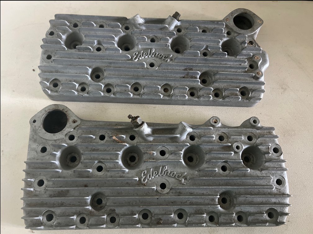 Edelbrock Flat-Head Ford Cylinder Heads