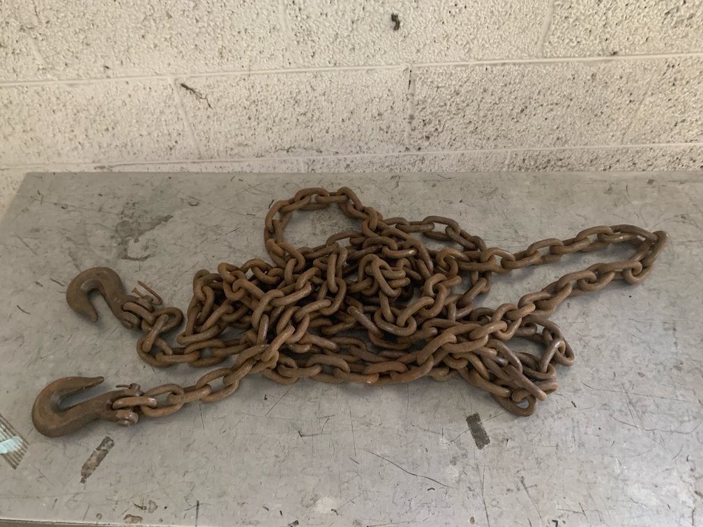 Heavy Duty Steel Towing and Rigging Chain 17' Long