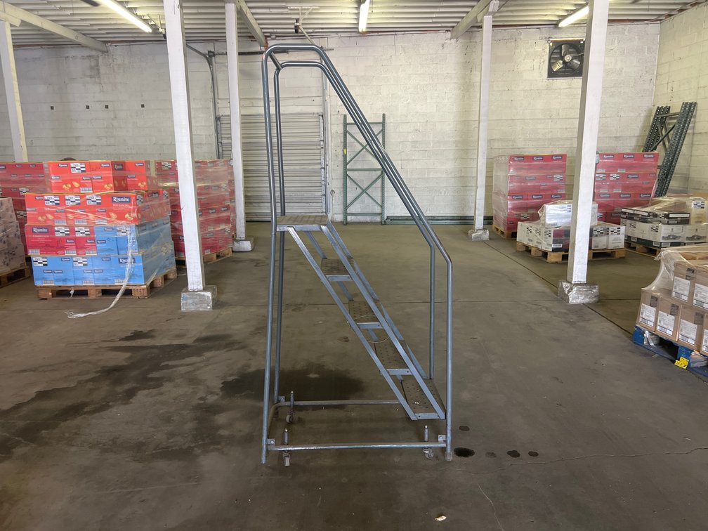 Ballymore 5-Step Rolling Safety Ladder