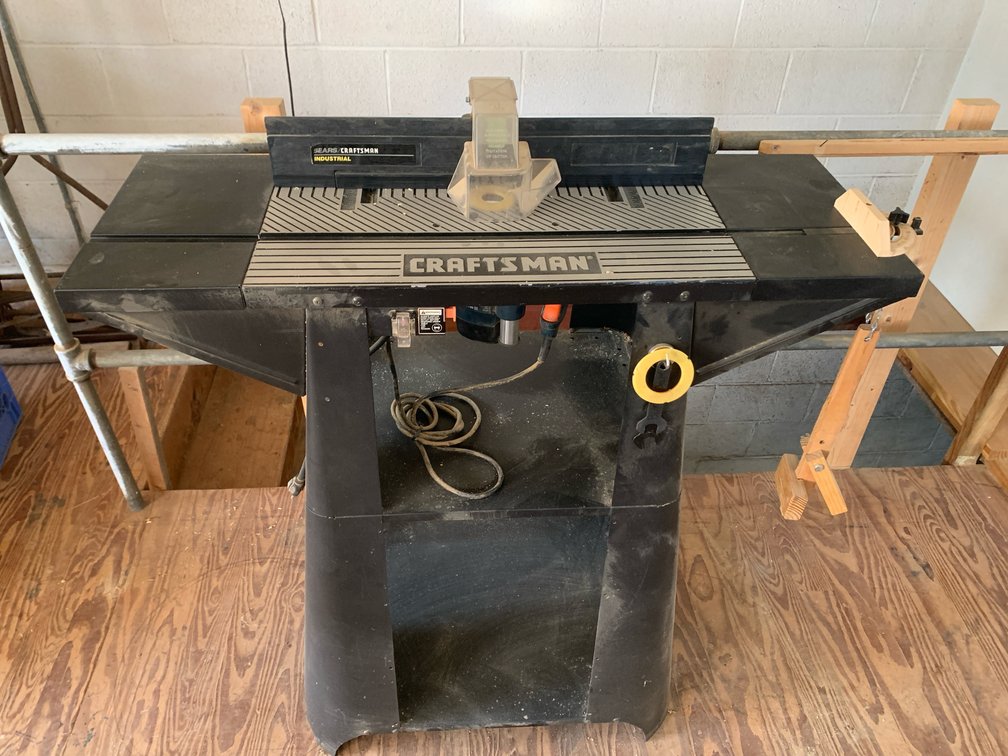 Craftsman Router Table with Black & Decker Router