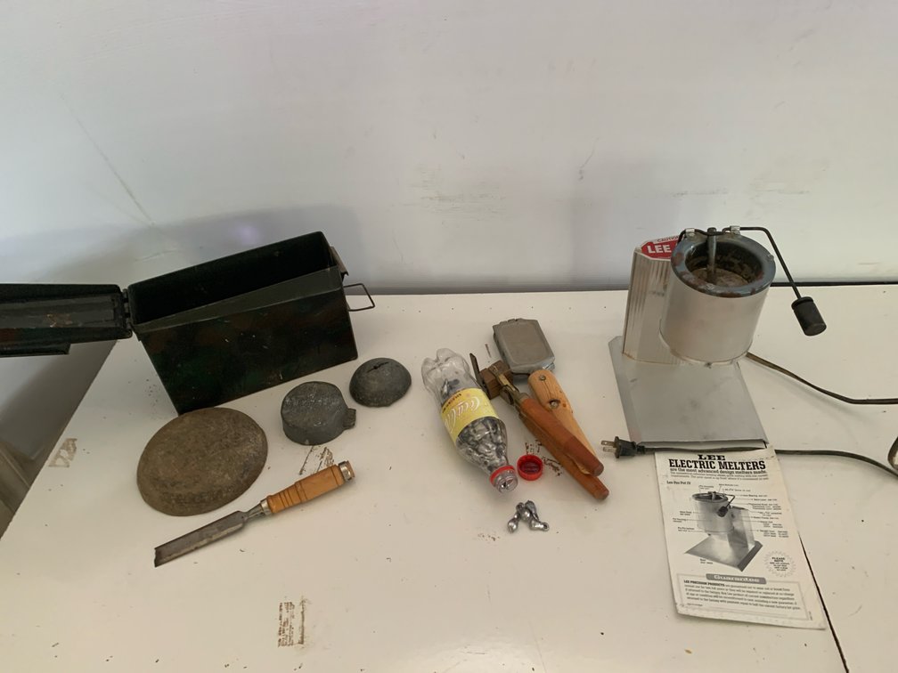 Lee Pro Pot IV Electric Melter & Casting Accessories