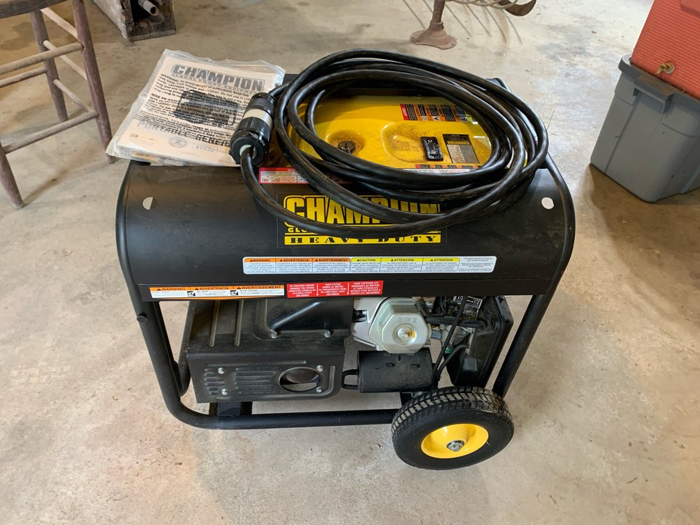 Champion 9000/7000W Heavy Duty Portable Generator