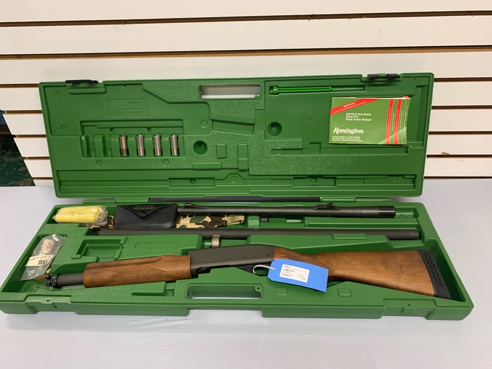 Remington Model 870 Magnum Combination 12 Gauge Comes With Two Barrels. 