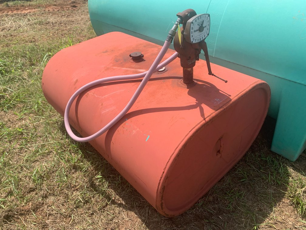 Oval Steel Fuel Transfer Tank and Pump