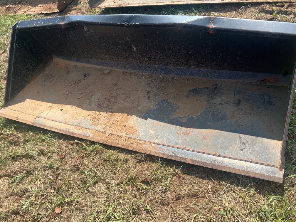 SWICT 84-Inch Skid Steer Bucket Attachment 82” Wide