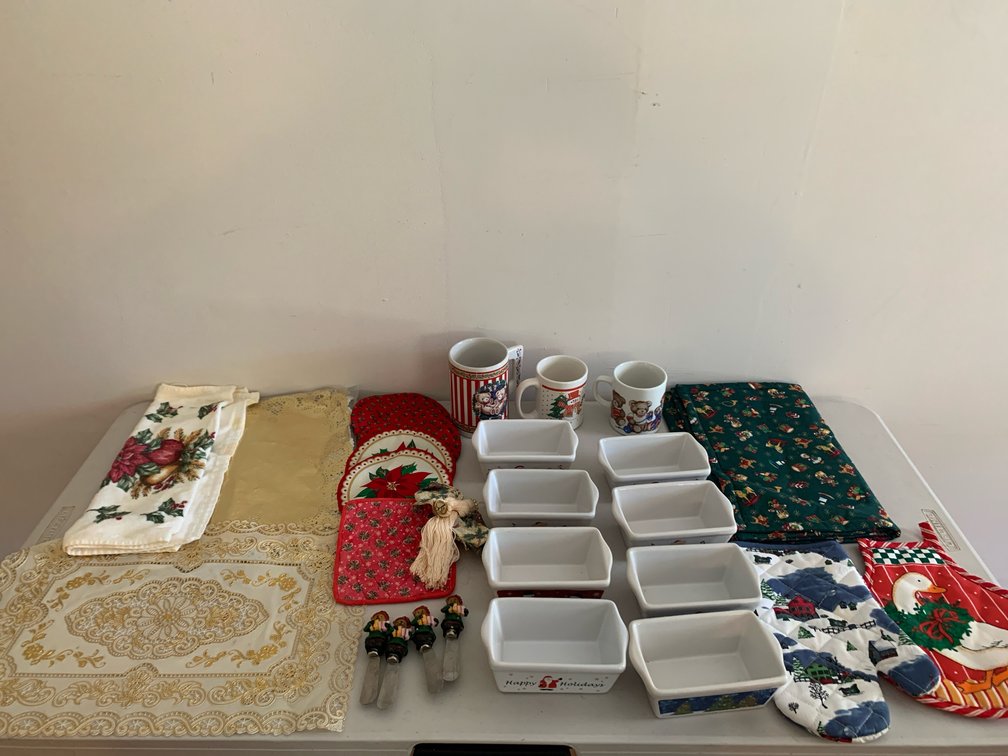 Holiday Ceramic Baking Dishes, Mugs, and Table Linens