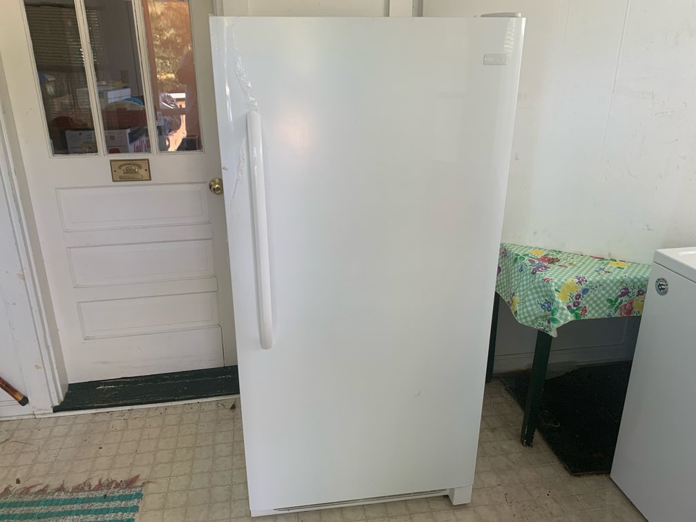 Frigidaire FFFU14F2QWJ Upright Single-Door Freezer