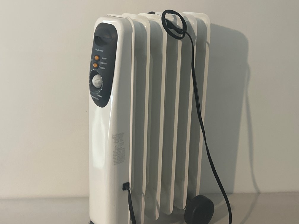 Lakewood 1500W 7-Fin Oil-Filled Radiator Heater