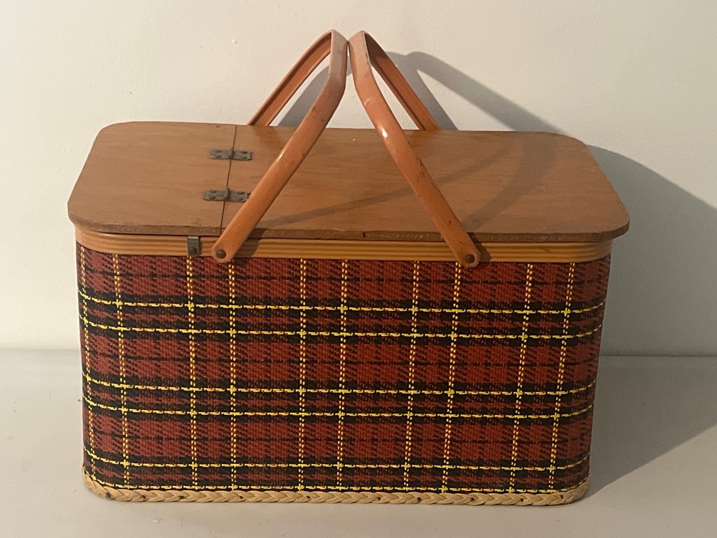 Redmon Plaid Woven Picnic Basket with Wooden Lid