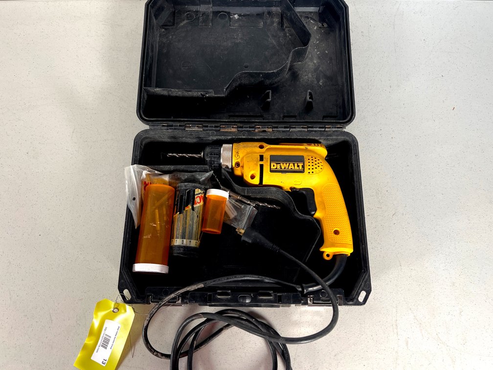 DeWalt Electric Drill - Works