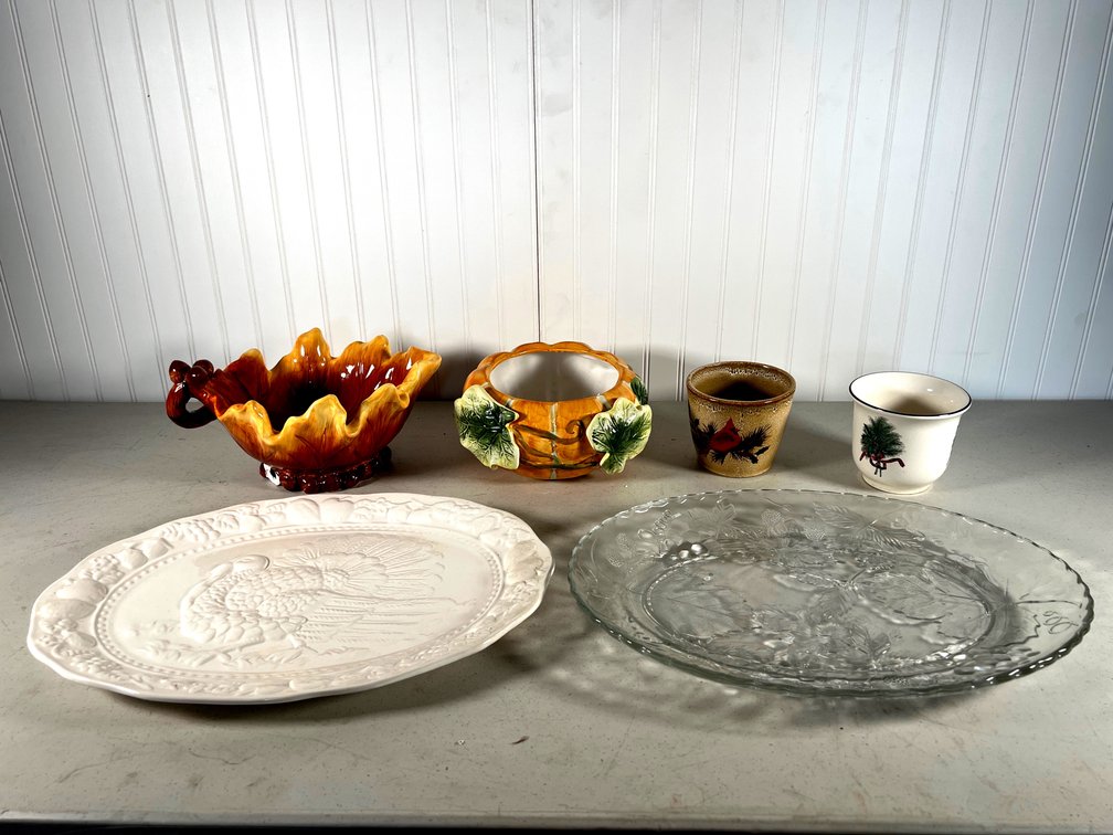 Lot of 6 Holiday Platters and Bowls