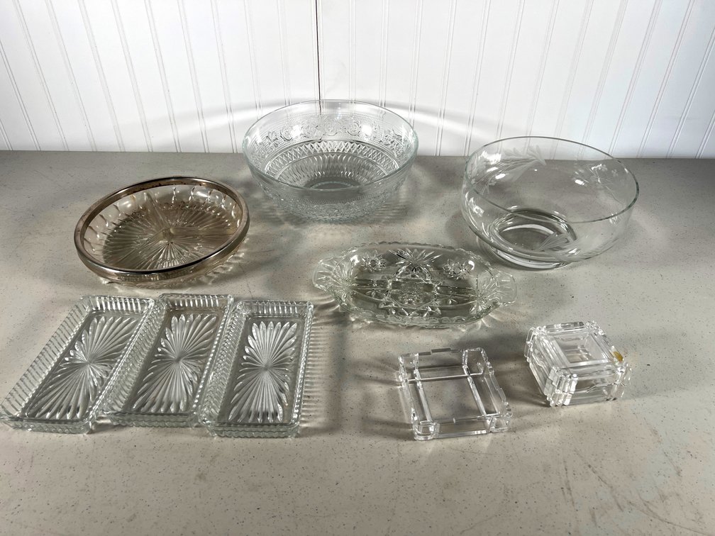 Collection of Assorted Glassware